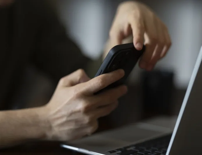 Apple dan Google Tetap Tawarkan Aplikasi ‘Nudify’ Meski Larang Konten Nonkonsensual