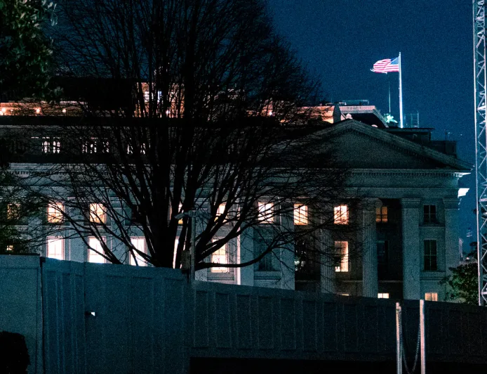 Keamanan Nasional dan Kecerdasan Buatan: Bahaya dan Peluang di Era Digital