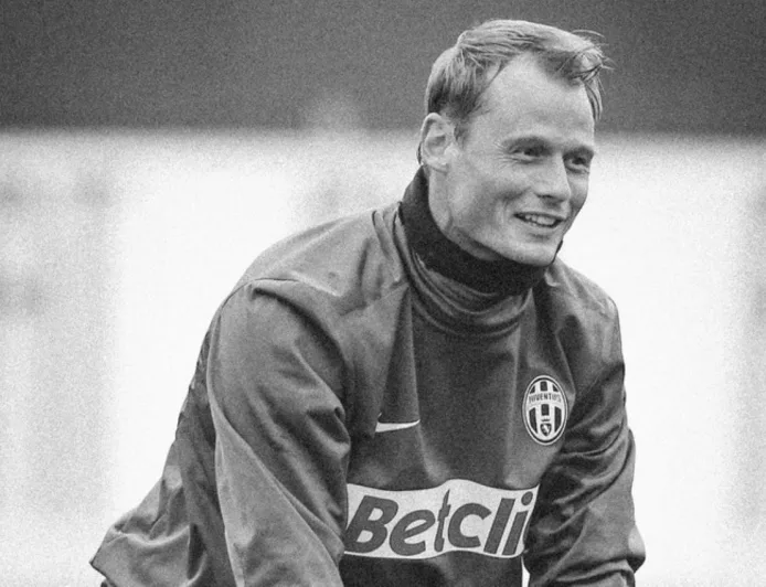 Mantan Kiper Juventus dan Arsenal Alex Manninger Meninggal Dunia dalam Kecelakaan Tragis
