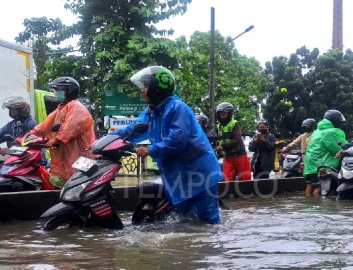 Banjir Melanda 21 RT di Jakarta Timur Akibat Hujan Deras Pagi Ini