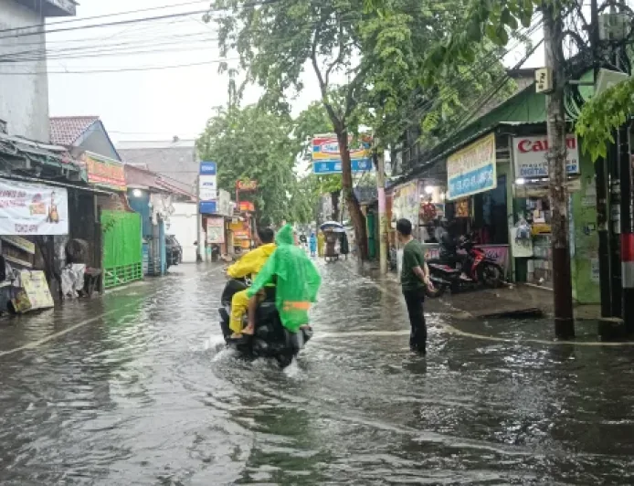 Banjir Rob Jakarta Utara Mewabah Akibat Fenomena Bulan Baru, BPBD Waspada