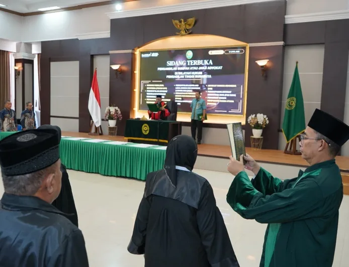 Penyumpahan 34 Advokat Baru di PT Surabaya: Integritas Jadi Fokus Utama