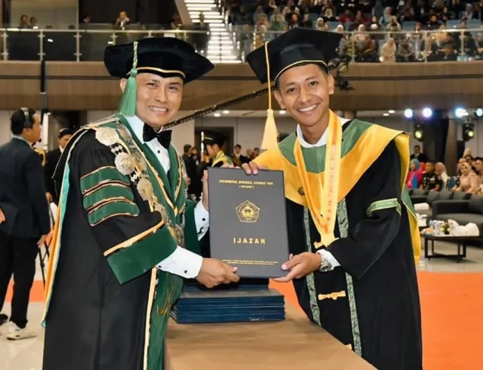 2 Pemain Timnas Indonesia Raih Gelar Sarjana April 2026, Beckham Putra Jadi Sorotan