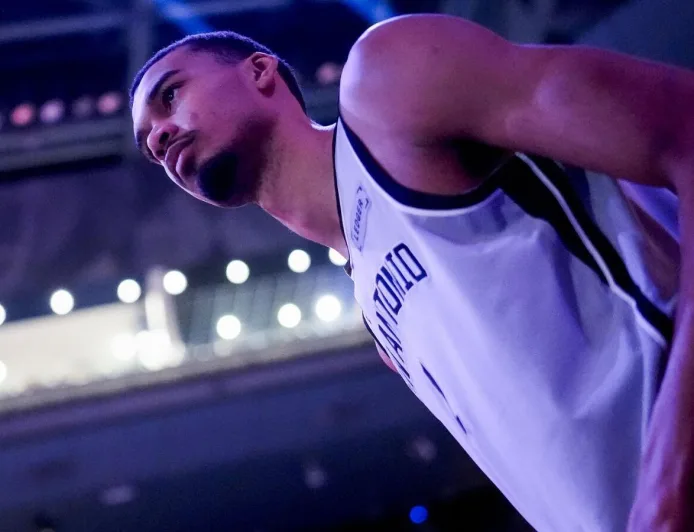 Victor Wembanyama Raih Penghargaan PBWA Magic Johnson Award 2026