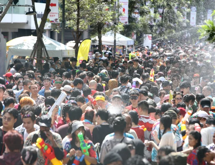 Kecelakaan Lalin Saat Festival Songkran di Thailand Turun Signifikan 35%