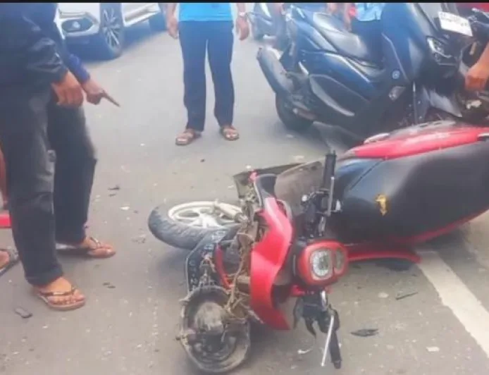 Kecelakaan Maut Motor dan Toyota Kijang di Mamuju, 1 Remaja Tewas Seketika