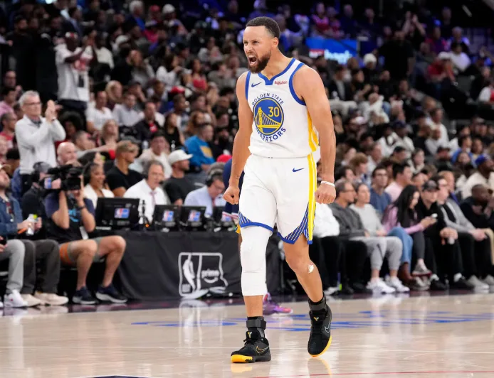 Stephen Curry Diselamatkan Sepatu Nike Kobe 4 Protro dari Cedera Pergelangan Kaki