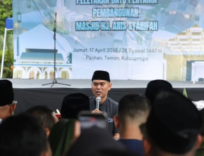 Pengusaha HS Muhammad Suryo Bangun Masjid di Lokasi Kecelakaan Maut Istrinya