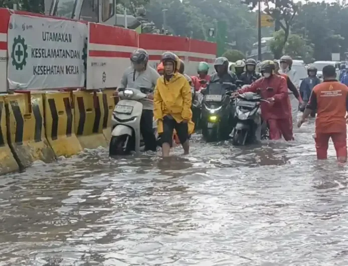 Hujan Lebat Bakal Guyur Jakarta hingga 21 April 2026, BPBD Minta Warga Siaga