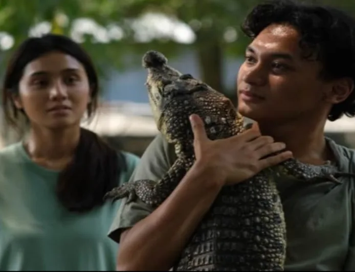 Sinopsis Film Crocodile Tears: Dilema Cinta dan Kasih Ibu yang Mengekang di Bioskop