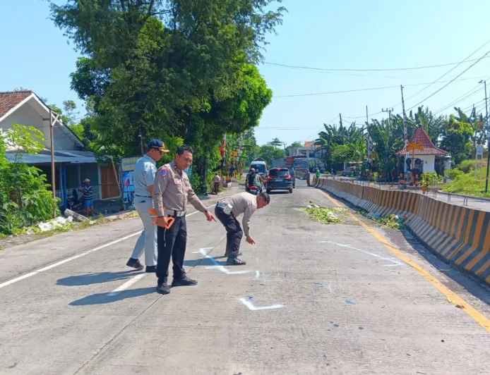 Kecelakaan Beruntun di Probolinggo: 4 Tewas dan Polisi Usut Penyebabnya