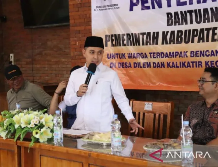 Pemkab Mojokerto Salurkan Bantuan Sosial untuk 146 Warga Terdampak Longsor