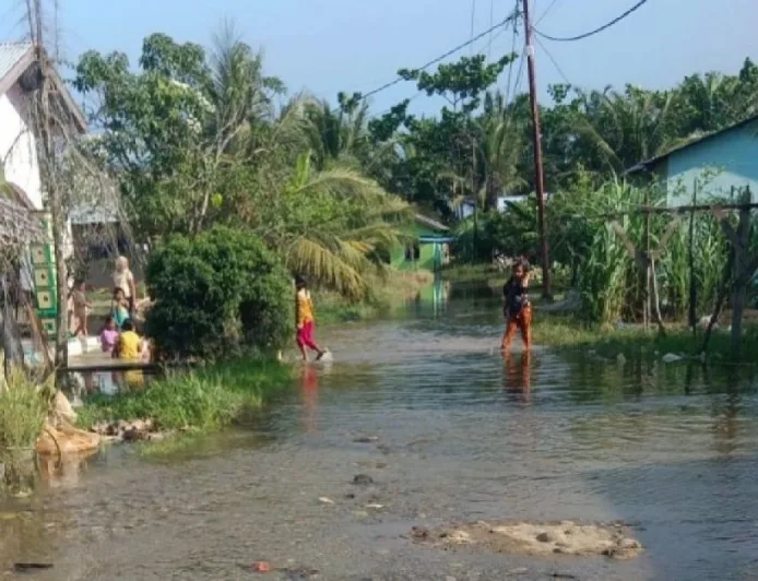Banjir Deliserdang Terjang, 35 Jiwa Terpaksa Mengungsi akibat Tanggul Jebol