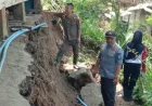 Longsor di Banjarwangi Ancam Rumah Warga