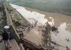 Jembatan Putus Diterjang Banjir, Warga 2 Kecamatan di Kendal Terisolasi Total