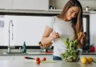 5 Makanan yang Bikin Bad Mood Saat Emosi, Wajib Dihindari