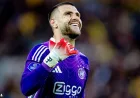 Maarten Paes Bantu Ajax Amsterdam Lolos Liga Konferensi Eropa 2026-2027, Oscar Garcia Bahagia!