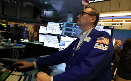 Kenaikan Pasar Wall Street Didukung Kuat oleh Laba dan Investasi AI