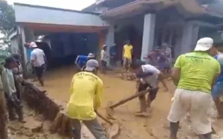 Longsor di Banyubiru Semarang Timbun Permukiman, Akses Jalan Terputus Total