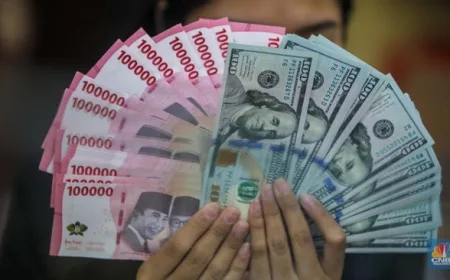 Rupiah Tembus Rp17.400 per Dolar AS, Tekanan Mata Uang Makin Dalam