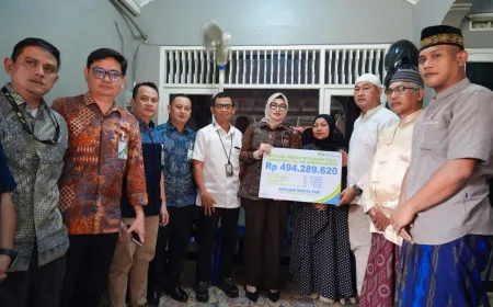 BPJS Ketenagakerjaan Serahkan Santunan Rp 494 Juta untuk Korban Kecelakaan KRL Bekasi