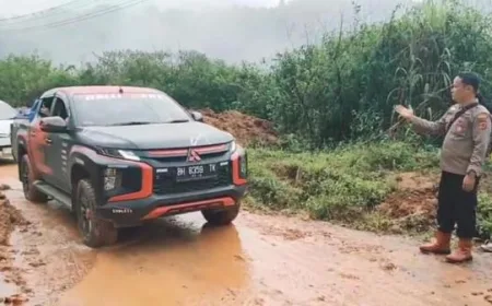 Longsor Tutup Akses Kerinci–Bangko, Polisi Terapkan Sistem Buka Tutup Lalu Lintas
