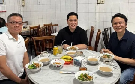Ketum PSSI Erick Thohir Ajak Petinggi AFF Kulineran di Medan, Bahas Apa?