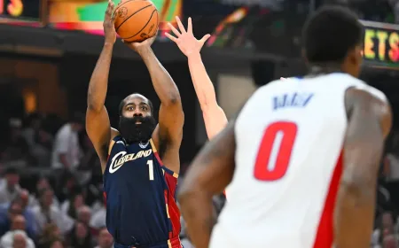 Penampilan Klasik James Harden Selamatkan Cavaliers di Gim 3