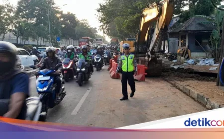 Ada Proyek Galian, Lalin di TB Simatupang Jaksel Macet Senin Pagi
