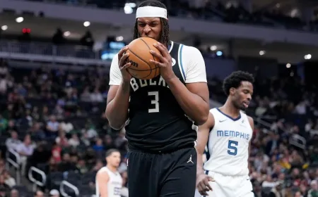 Myles Turner Bongkar Masalah Disiplin Bucks, Singgung Giannis dan Doc Rivers