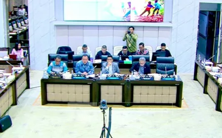 Rupiah Terlemah Rp17.600/US$, DPR Desak Gubernur BI Perry Mundur