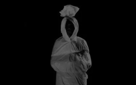 Bukan Melompat, Dulu Pocong Bergerak dengan Cara Begini