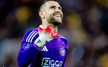 Maarten Paes Bantu Ajax Amsterdam Lolos Liga Konferensi Eropa 2026-2027, Oscar Garcia Bahagia!