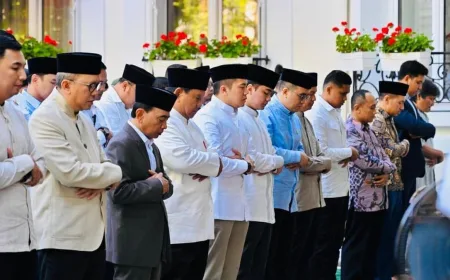 Prabowo Salat Iduladha dengan Diaspora RI di Paris