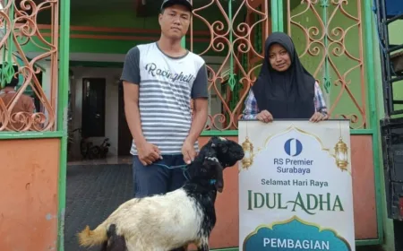RS Premier Surabaya salurkan kurban ke 12 lembaga sosial