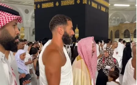 Momen Haru Karim Benzema Jalani Ibadah Haji 2026, Tampil Khusyuk saat Tawaf