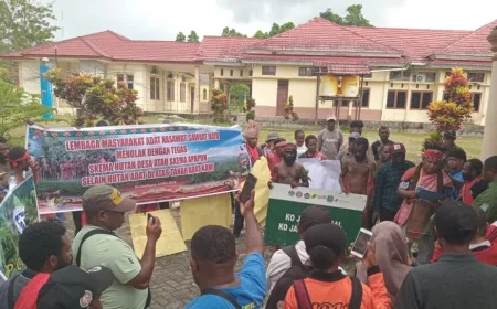 Hutan Bukan Milik Negara: Mengapa Masyarakat Adat Papua Menolak Skema Perhutanan Sosial?