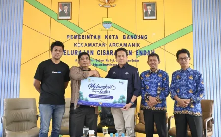 Asuransi Tugu bagikan bantuan kaki palsu bagi korban kecelakaan