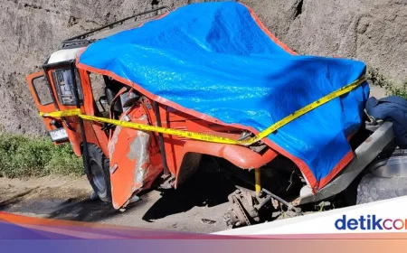 Jip Wisata Bromo Kecelakaan, Sopir dan Penumpang Tewas