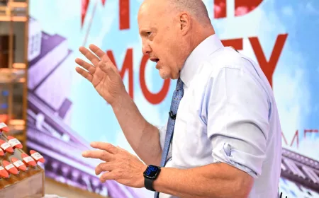 Jim Cramer says Dell’s blowout quarter sets up a crucial week for AI stocks