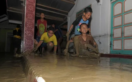 Tanggul Sungai di Poso Sulteng Jebol, Puluhan Rumah Warga Terendam