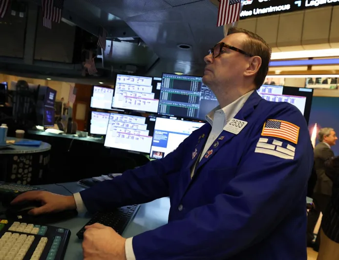 Kenaikan Pasar Wall Street Didukung Kuat oleh Laba dan Investasi AI