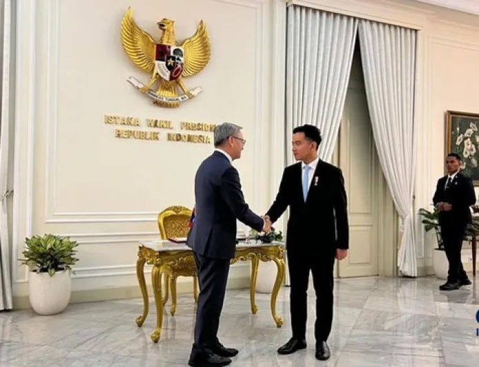 Gibran Terima Deputi PM Laos, Bahas Investasi Pupuk dan Pemberantasan Scam