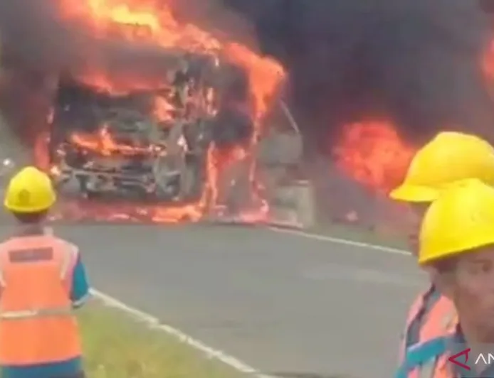Tabrakan Bus ALS dan Truk Tangki di Muratara Tewaskan 16 Orang