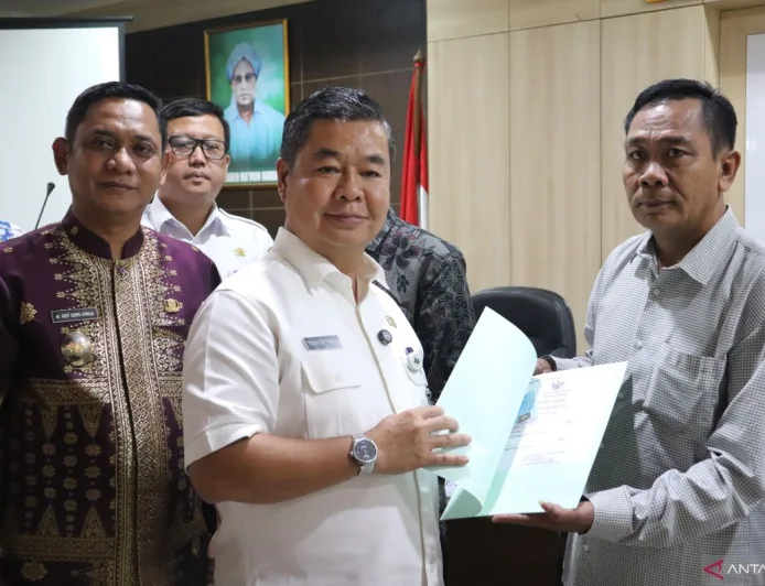 Kemendagri Serahkan Dokumen Kependudukan Penting untuk Keluarga Korban Kecelakaan Kereta Api