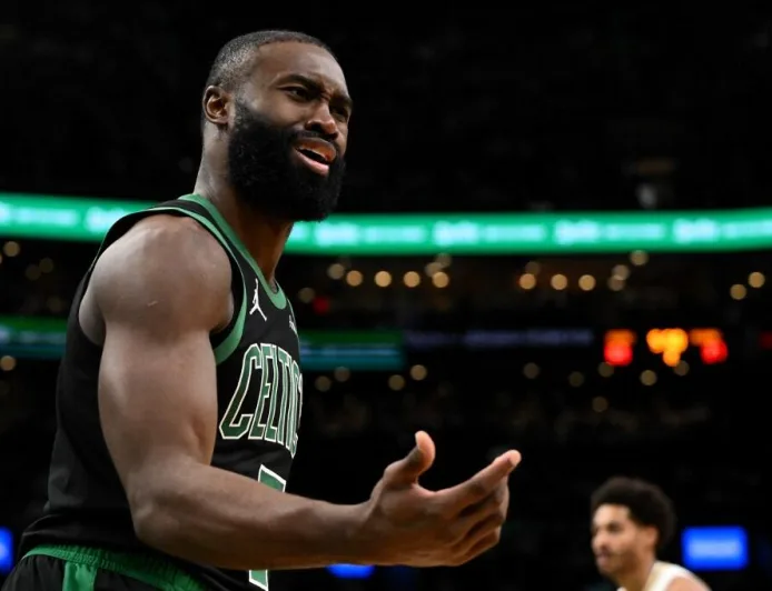 Jaylen Brown Tegaskan Komitmen ke Celtics Usai Komentar Tracy McGrady