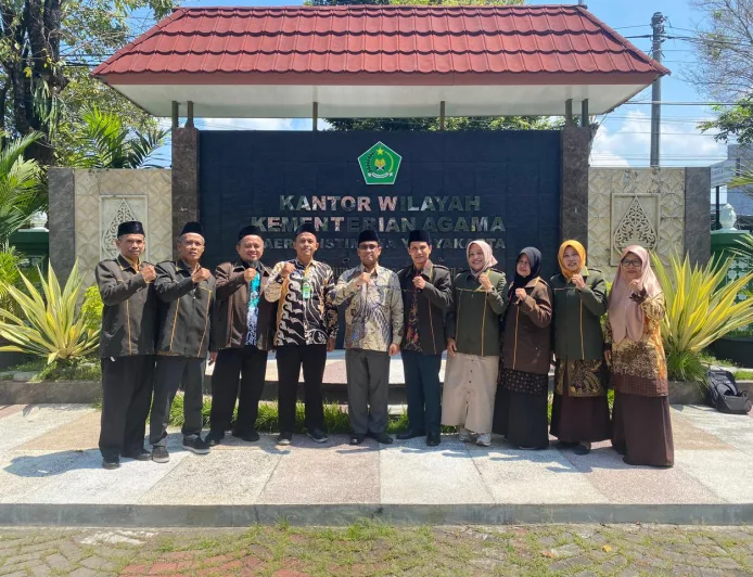 Audiensi Pokjaluh DIY dengan Kakanwil Kemenag Bahas Program Bakti Sosial Muallaf dan Warga Miskin