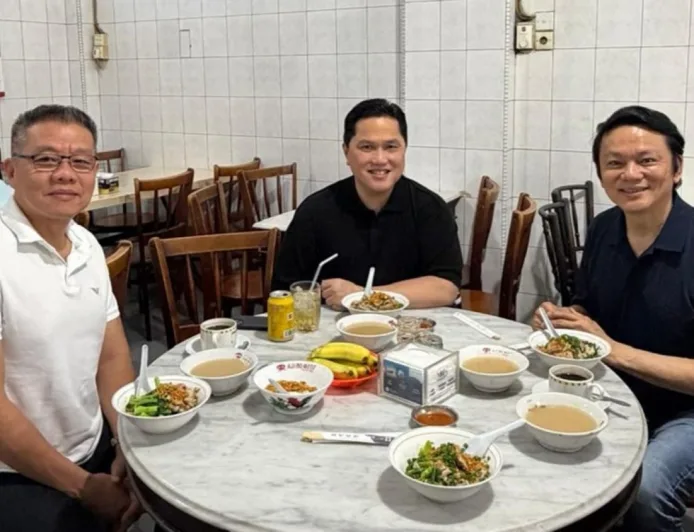 Ketum PSSI Erick Thohir Ajak Petinggi AFF Kulineran di Medan, Bahas Apa?