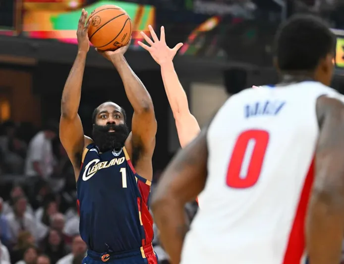Penampilan Klasik James Harden Selamatkan Cavaliers di Gim 3