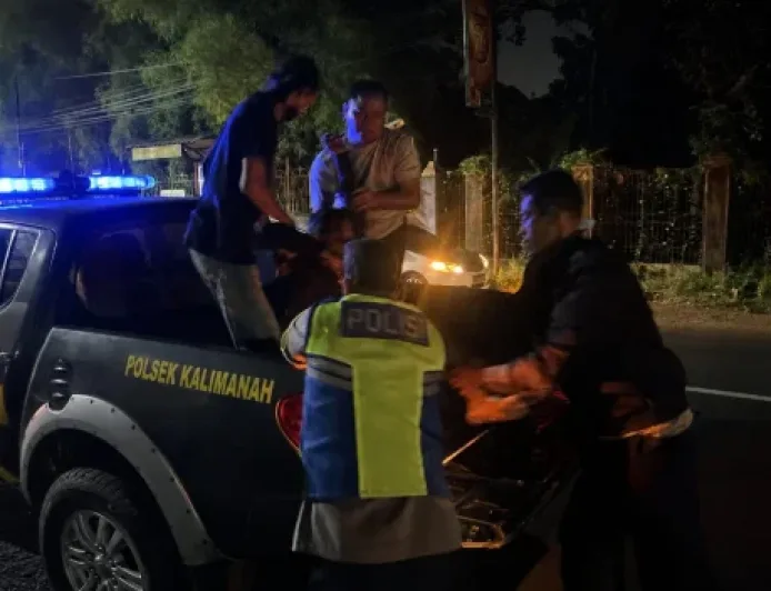 Kecelakaan Tunggal di Kalimanah, Polisi Evakuasi Korban ke Rumah Sakit
